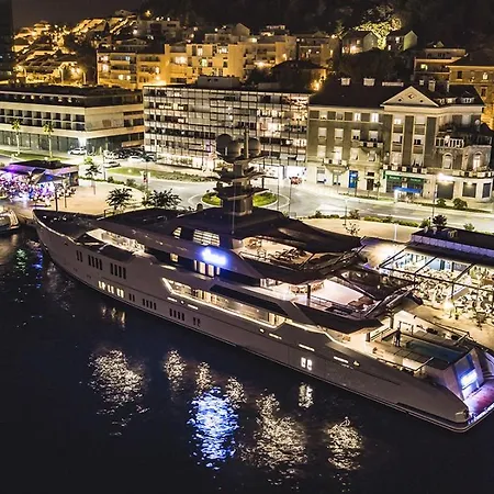 West Coast Apartmán *