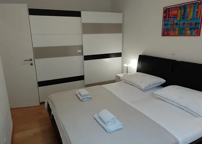 West Coast Apartament *